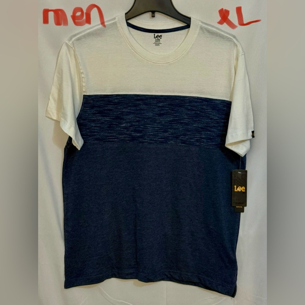 Lee Men's Navy and White Short Sleeve Tee